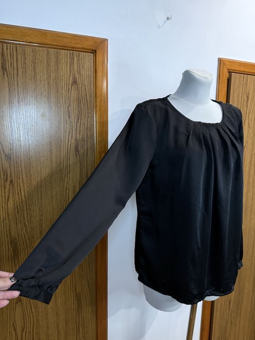 Czarna bluzka z długim rękawem bluzka vila śliski materiał