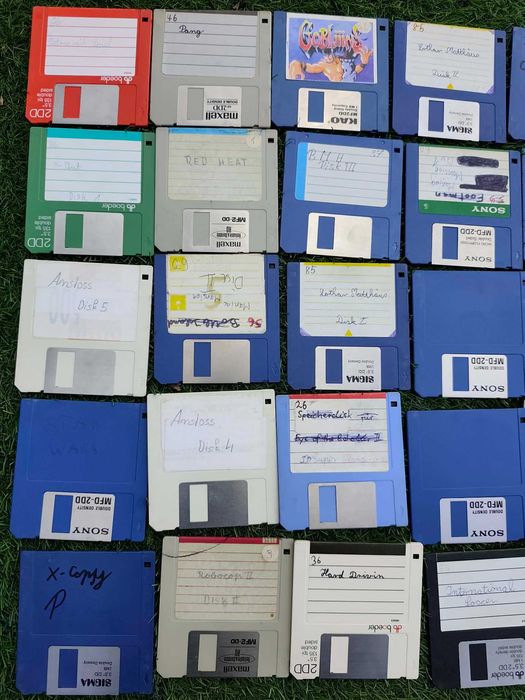 60 Dyskietek Amiga 3,5