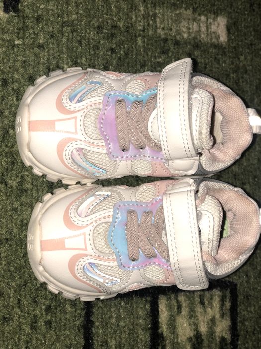 Кросівки для дівчинки 21 розмір