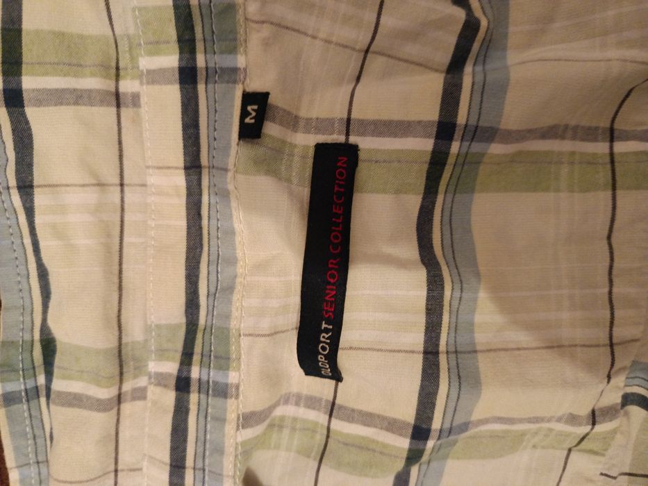 Camisa de marca em muito bom estado