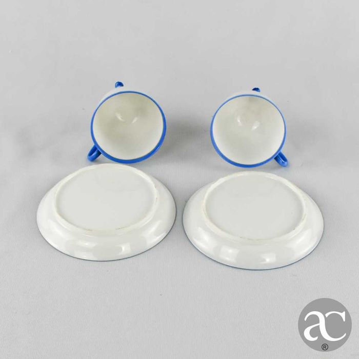 Par de chávenas em porcelana Europeia, séc. XIX