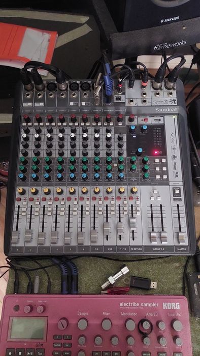 Mesa de mistura Soundcraft Signature 12 Multitrack