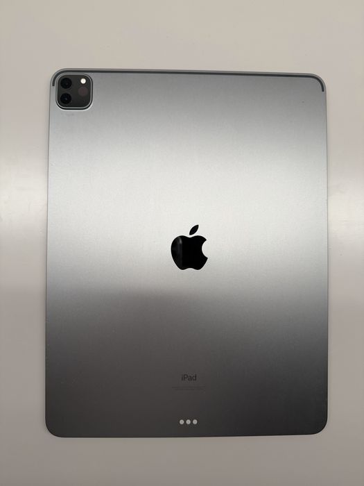 Apple iPad Pro 12.9″ (5th Generation) 256GB Wi-Fi, Space Gray