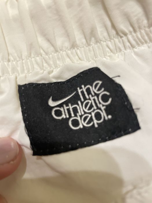 Білі шорти Nike