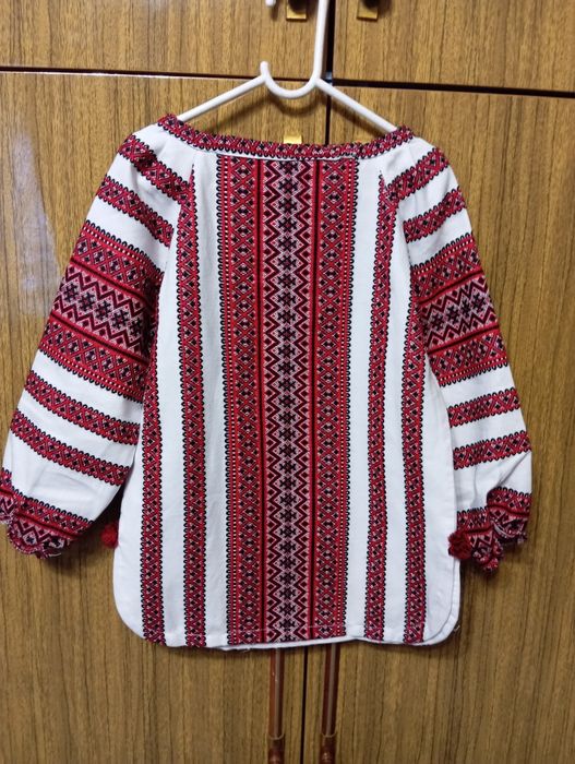 Вишиванка для дівчинки