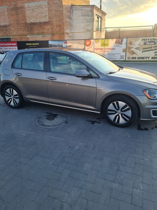 Продам  Volkswagen e-Golf