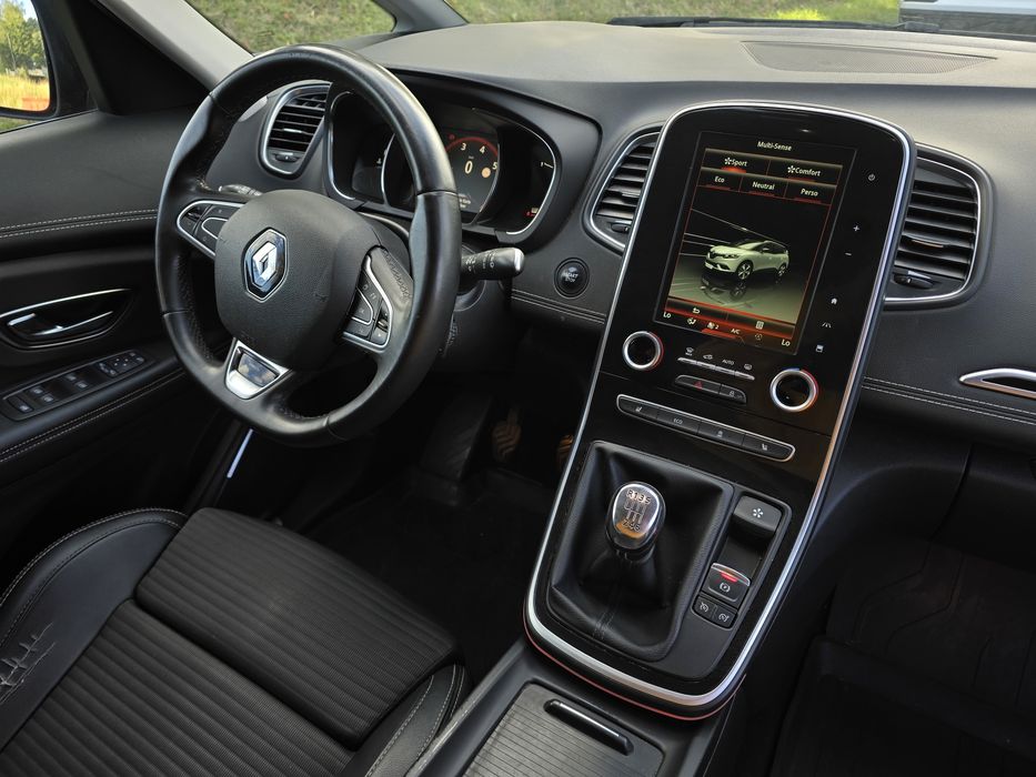 RENAULT GRAND SCÉNIC IV – 1.2 TCe 130 | Boose, Masaże, Navii, Ambiente