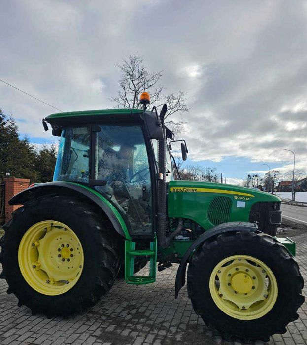 Ciągnik John Deere 5090 M ,  4721 h , 2011 rok. JD 5090M