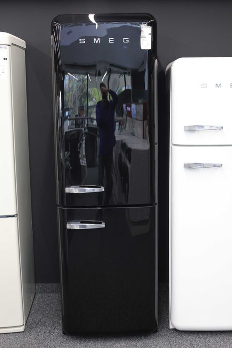 Lodówka Smeg FAB32RBL5 Ekspozycja/wyprzedaż/nieużywana/nowa