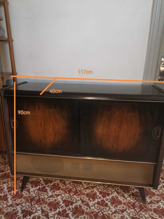 Movel Gira discos Radio Grundig