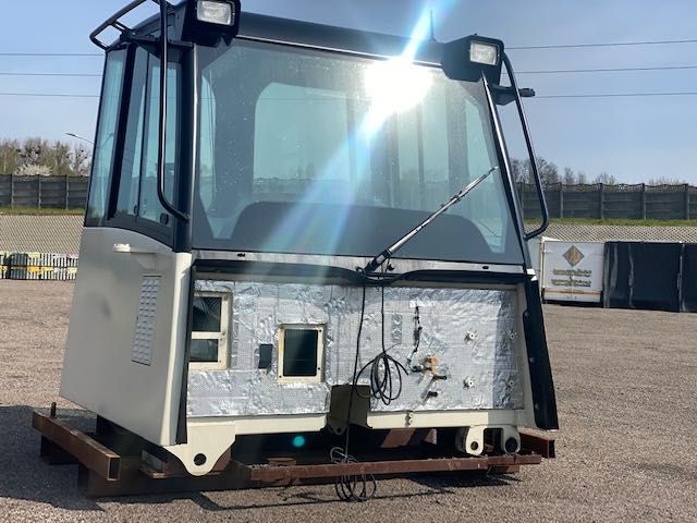 NOWA kabina do wozidła terex