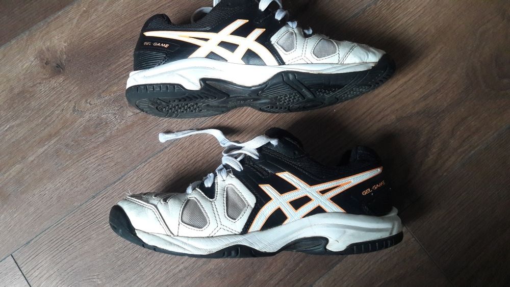 Buty ASICS 36 wkładka 22.5