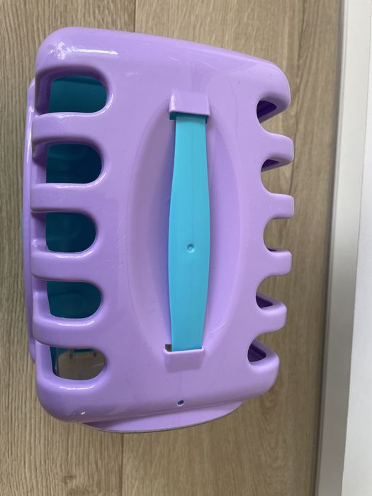 Kontenerek na pluszowego kota psa