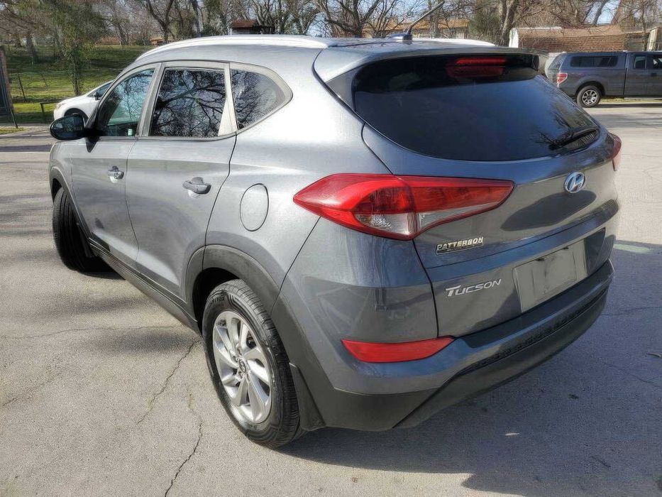 Hyundai Tucson      2016