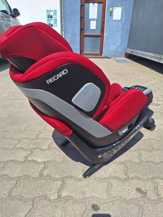 Fotelik Recaro z bazą Isofix