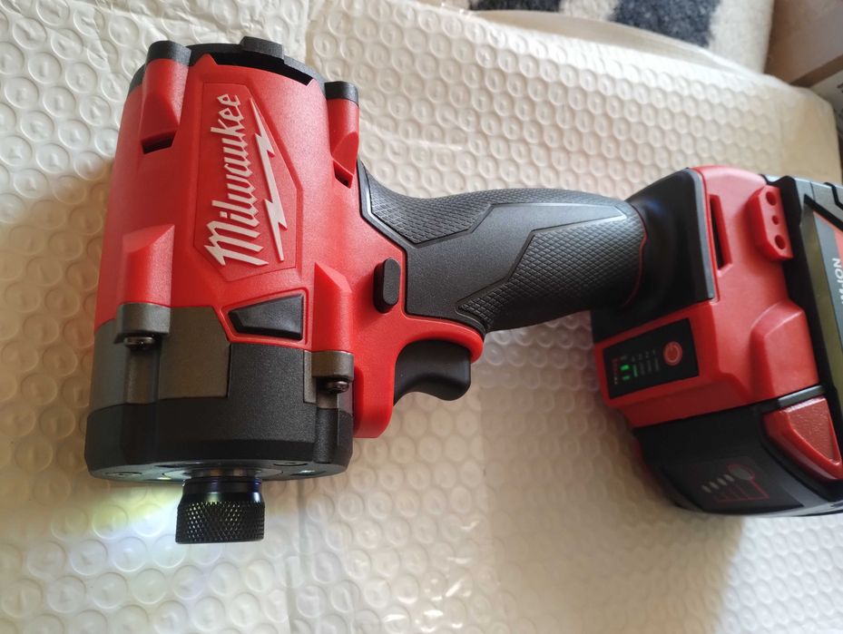 Zakrętarka udarowa do Milwaukee M18