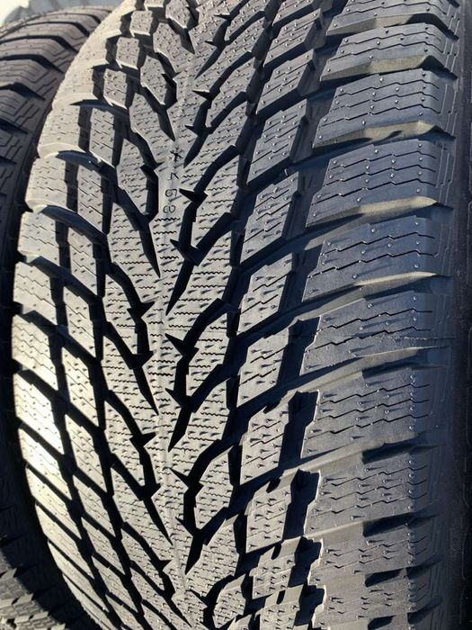 Шини нові 235/45 R17 Nokian зима нові 2023 року