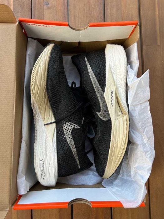 Tenis corrida NIKE ZoomX Vaporfly - como novos