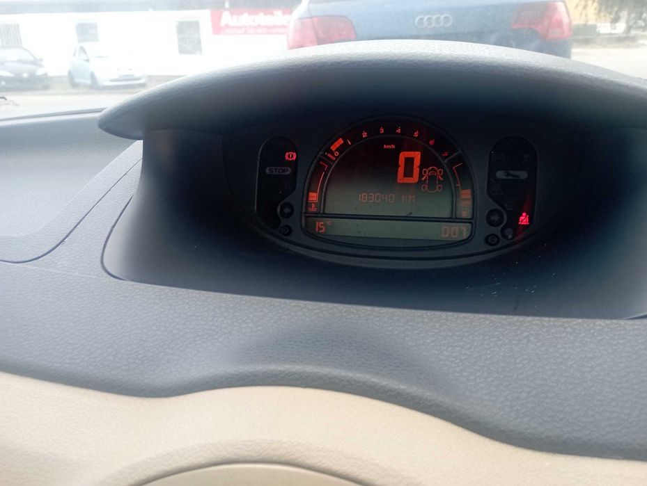 Renault Modus (Benzyna) 1,6 2004r