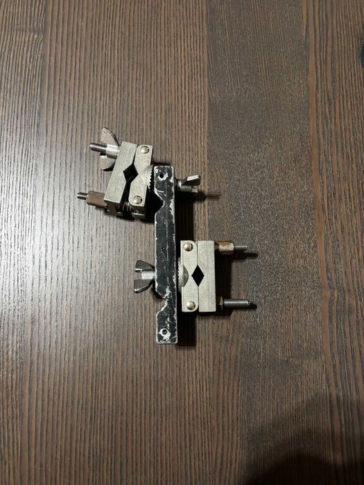 2 Tripés de Prato (Millenium Nova + Tama) + Multiclamps