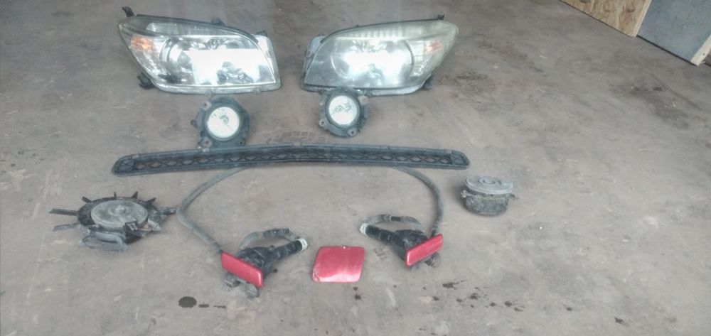 Фари і протитуманки тойоти рав4