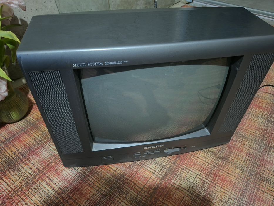 Продам телевізор sharp Tv. Маленький робочий.