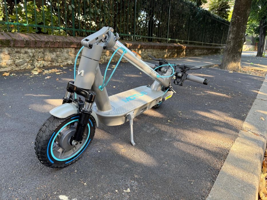 Електросамокат  MOTUS-SCOOTY 10 PLUS