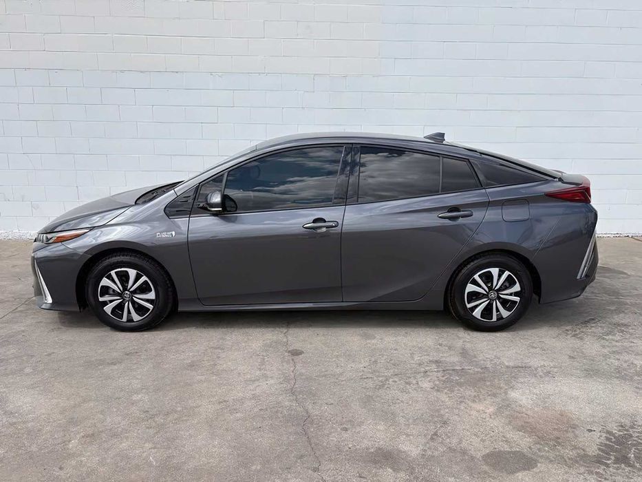 Toyota Prius Prime      2019