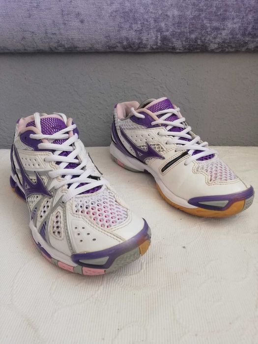 Волейбольні кросівки Mizuno Wave Tornado -  36.5/ 23 см