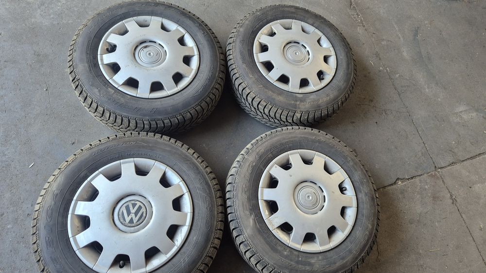 Koła stalowe 14 volkswagen z ładnymi oponami