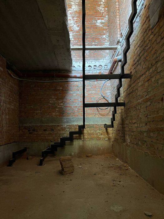 Продаж комерційного приміщення Винники 110 м.кв.