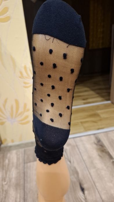 Nowe skarpetki przezroczyste.