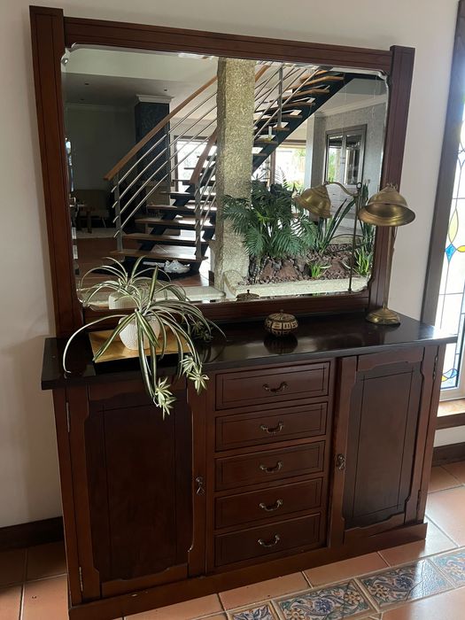 Mobília Vintage com espelho