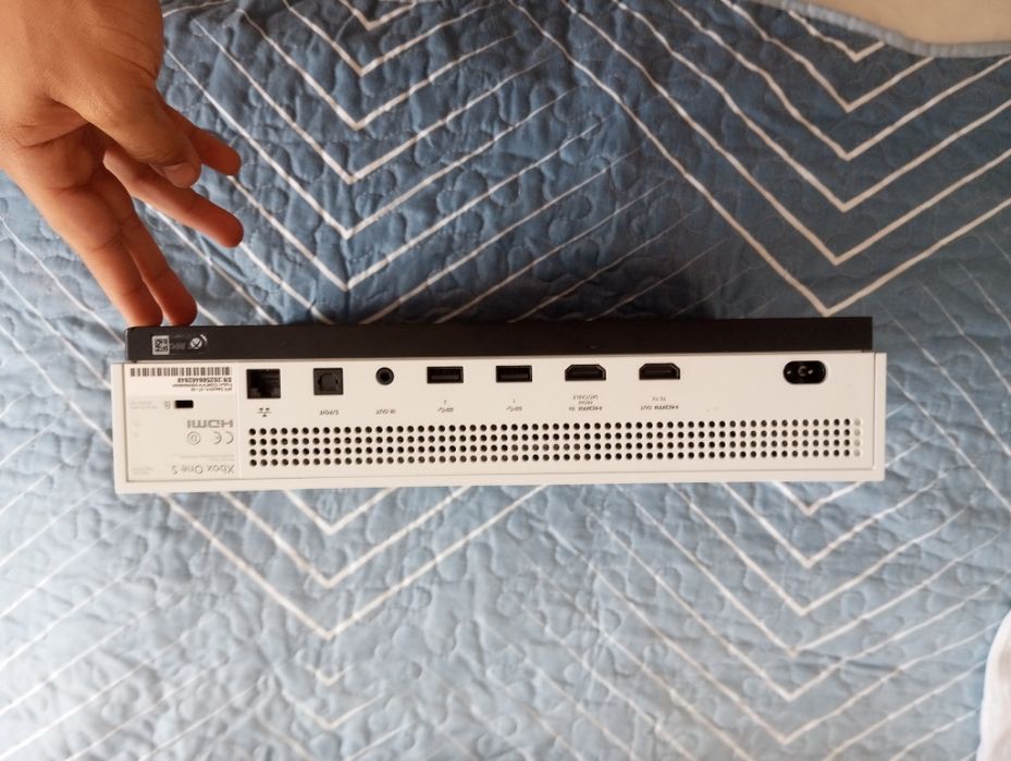Xbox one S  controle+FIFA24