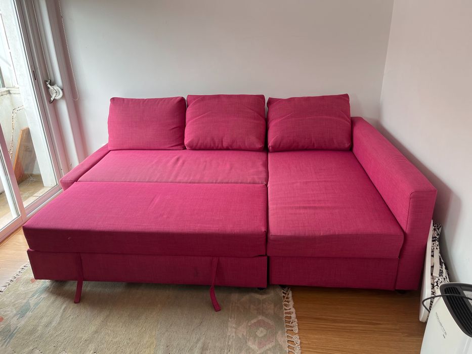 FRIHETEN ikea Sofá-cama de canto c/arrumação, cor-de-rosa. usado.
