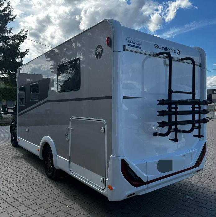 Wynajem NOWEGO BUSA, 9 - osobowy,  Automat,  170KM,  Kampera