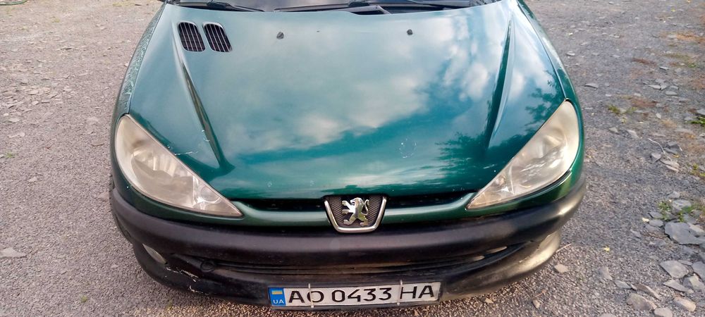 Продам надійне авто Пежо 206