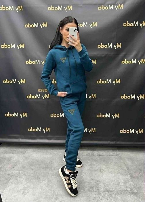 Dres Guess bawełniany damski rozmiar M