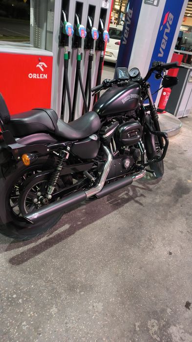 Harley-Davidson sportster iron 883