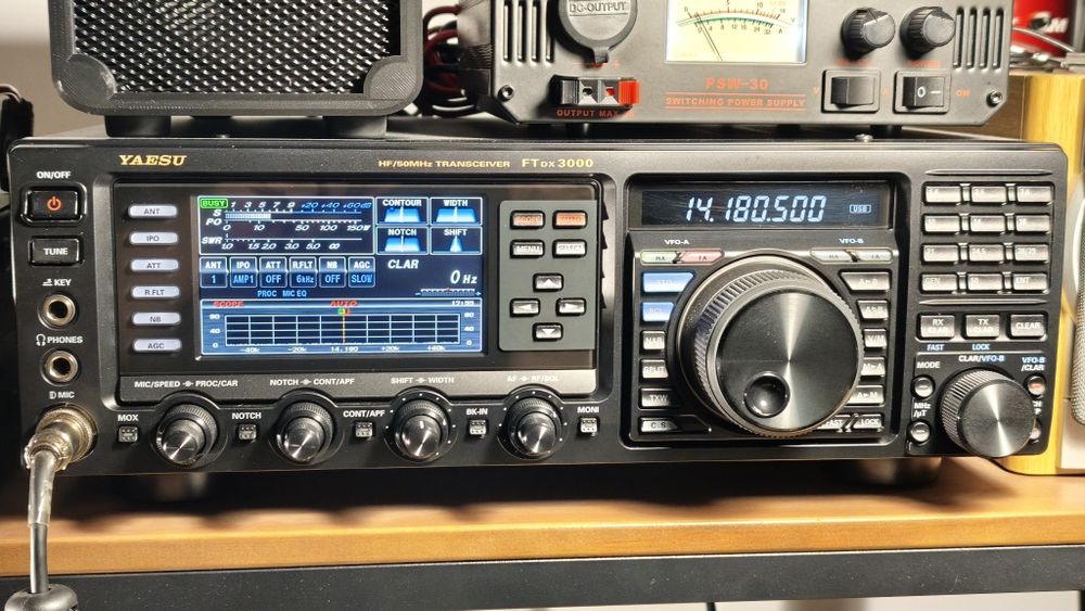 Yaesu FTDX 3000D + mikrofon stołowy MD-100A8X