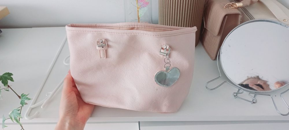 Kosmetyczka pudrowy róż