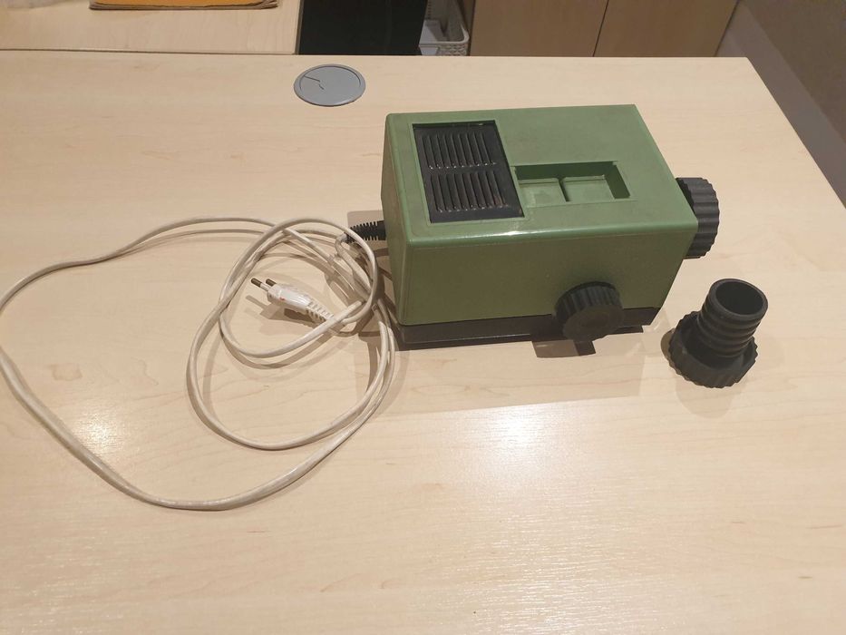 Rzutnik / Projektor Ania, z PRL - u, do oglądania bajek