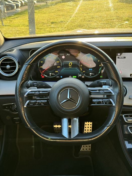 Mercedes-Benz E300de AMG