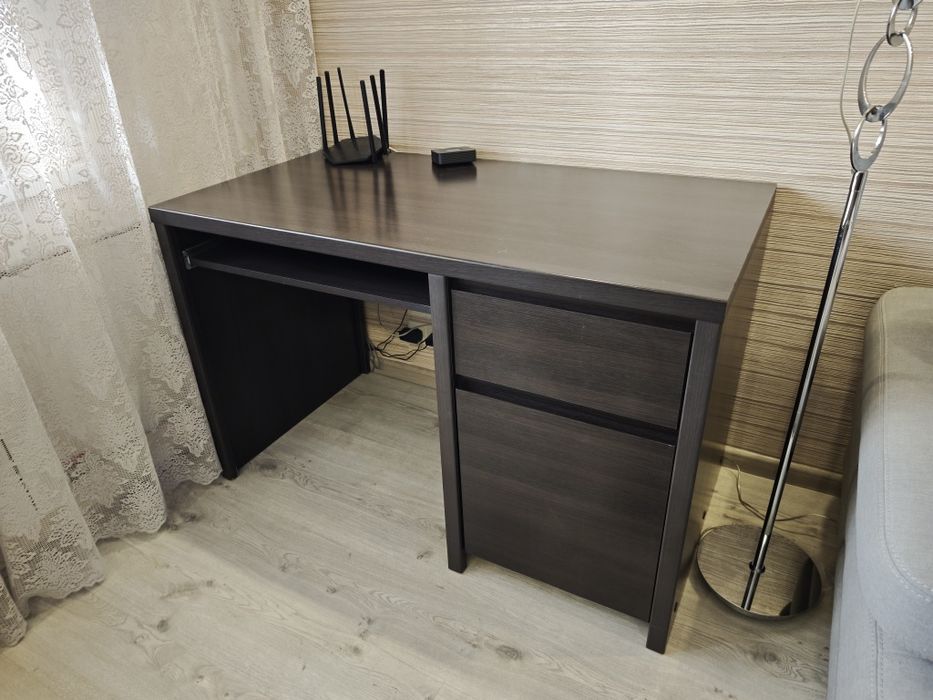 Гарний  прегарний Стіл для письма