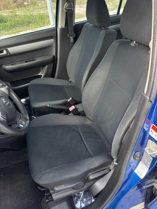 SUZUKI SWIFTcitadino económico, em estado impecável