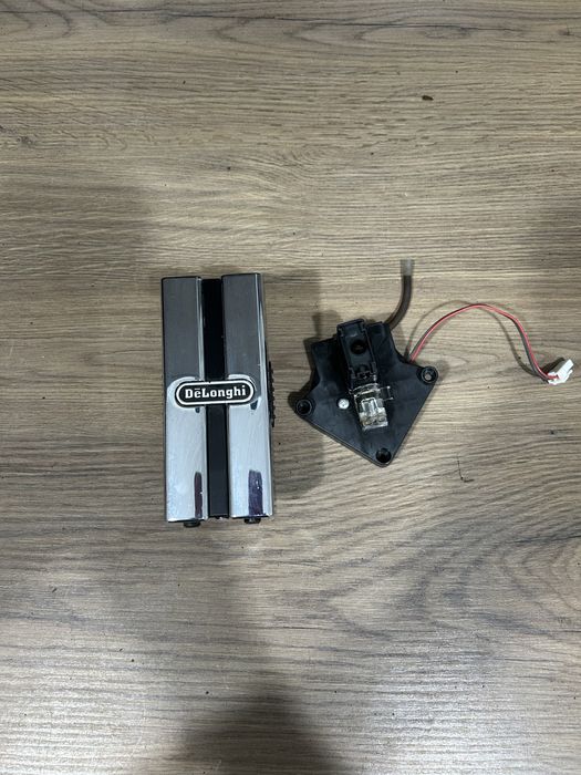 Wylewka Delonghi Primadonna S evo wylewka kawy