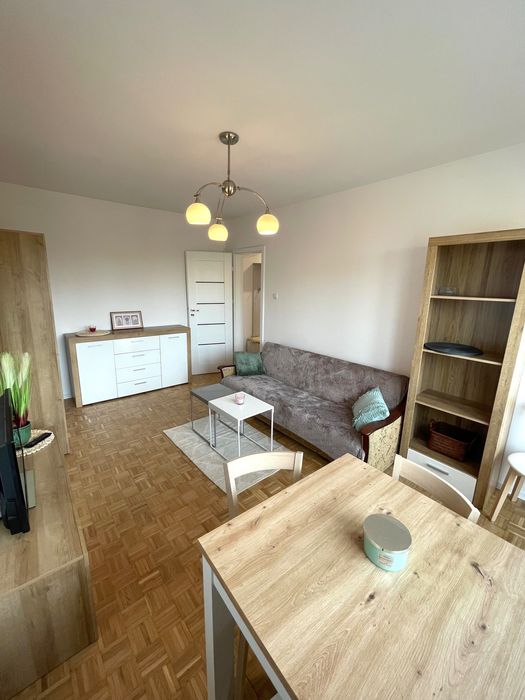 Kapuściska, Szarych Szeregów,blok38m2.2pok,balkon,IIpiętro.