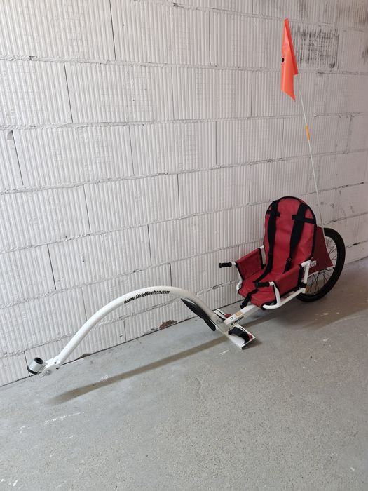 Przczepka rowerowa Weehoo Blast lekka