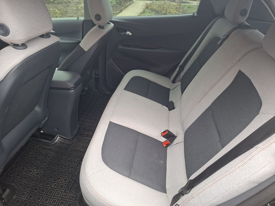 Оренда авто з водієм