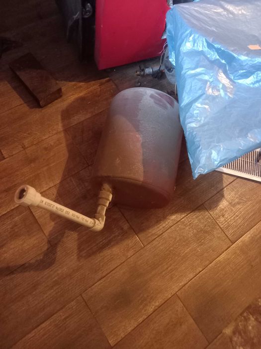 Zbiornik wyrównawczy 20l